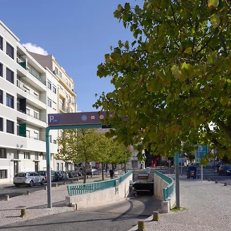 Apartment In Avenidas Novas Lisbon